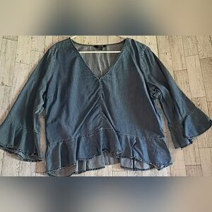Express Denim Ruffle Trim V-Neck 3/4 Sleeve Crop Top Women's Size XL EUC